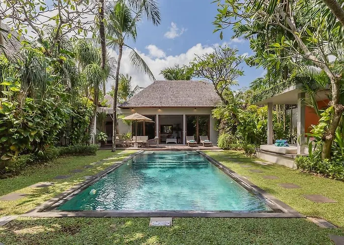 Eshara 23 An Amazing 5 Bedroom Pool Walking Distance To * Seminyak