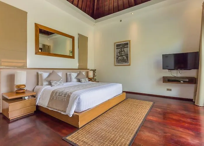 Eshara 23 An Amazing 5 Bedroom Pool Walking Distance To Villa Seminyak