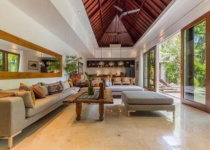 Eshara 23 An Amazing 5 Bedroom Pool Walking Distance To Villa Seminyak