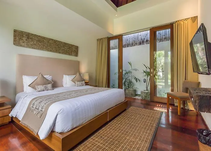 Eshara 23 An Amazing 5 Bedroom Pool Walking Distance To * Seminyak
