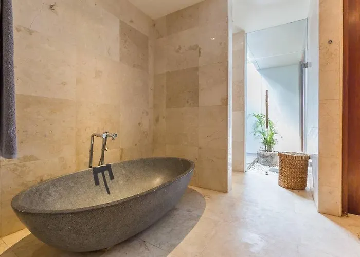 Eshara 23 An Amazing 5 Bedroom Pool Walking Distance To Seminyak